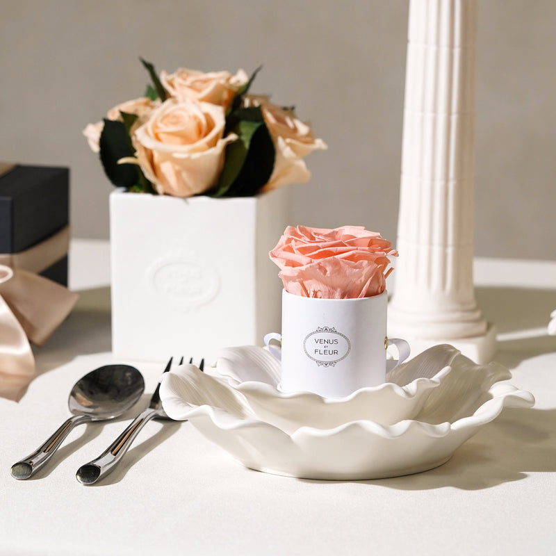 Le Mini Round White Classic Roses