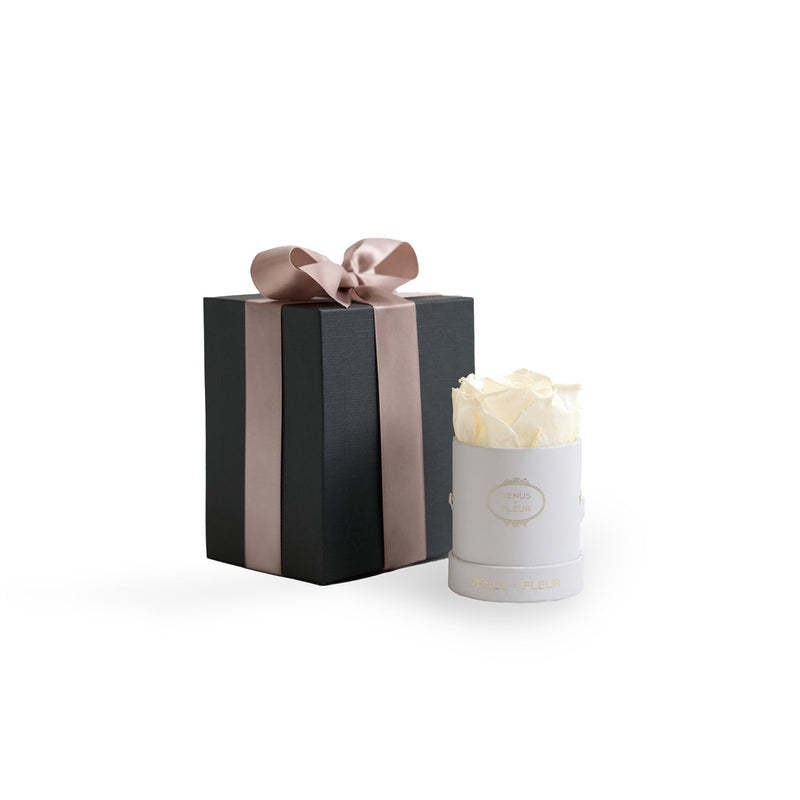 Le Mini Round White Classic Roses