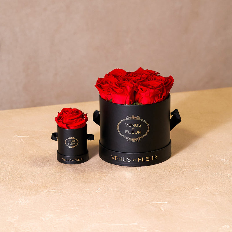 Le Mini Round Black Classic Roses